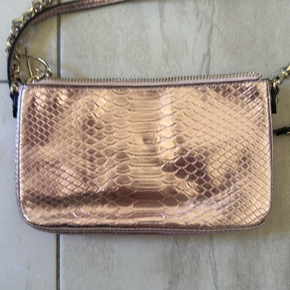 Small Victoria's Secret pink chrome bag - Picture 2 of 5